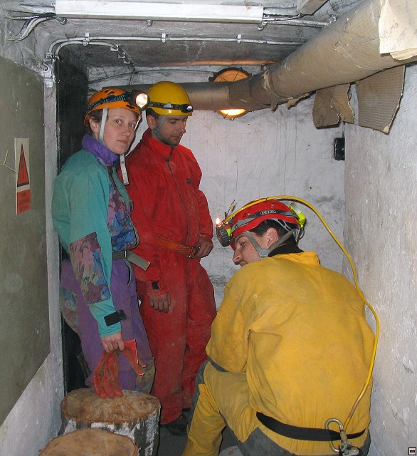 img00002.jpg