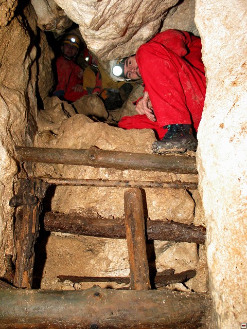 img00015.jpg