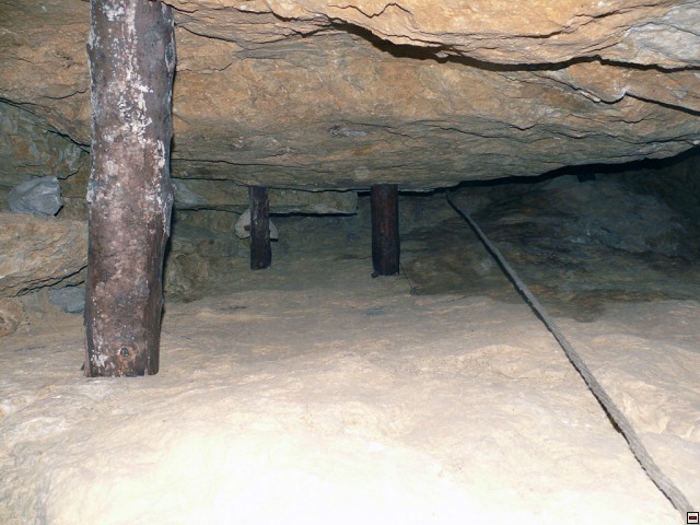 img00019.jpg